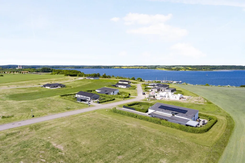 Õhuvaade - Year-Round Plot with 5G Coverage in Mariager