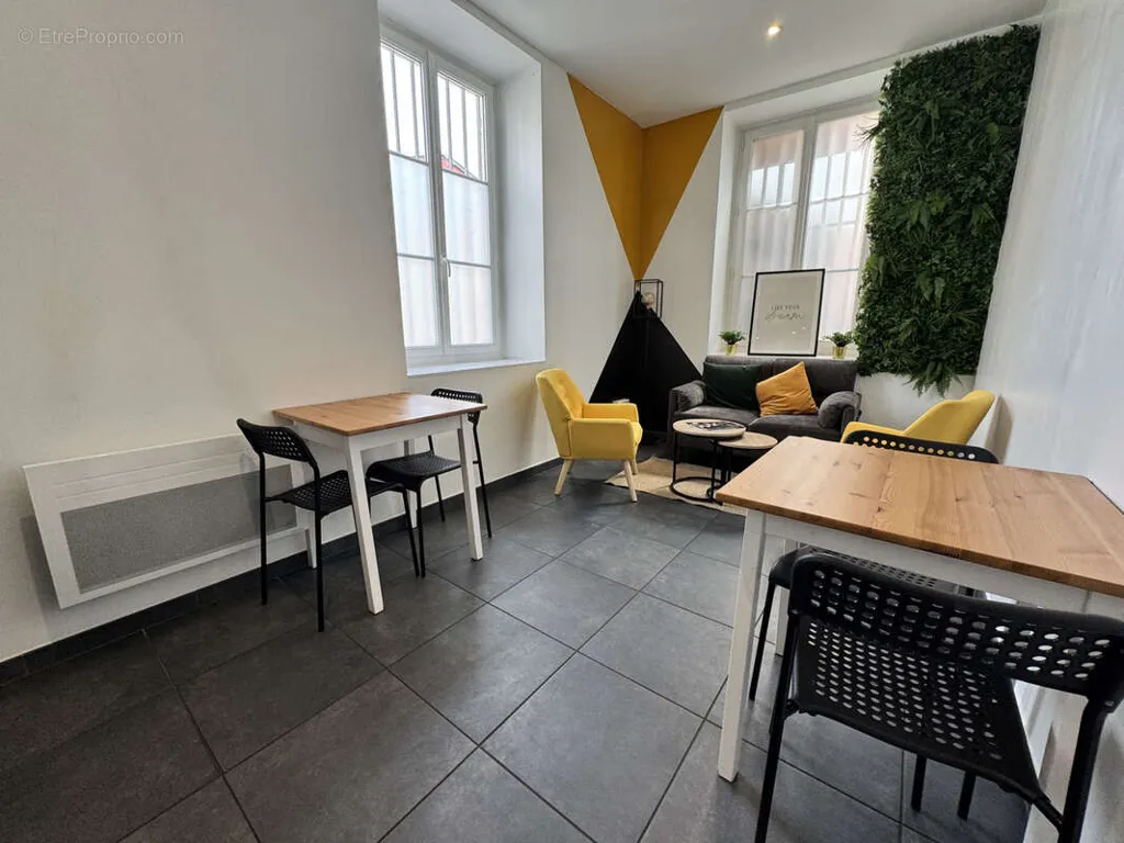 Sala da pranzo - Commercial Property with Established Tenant in Lyon