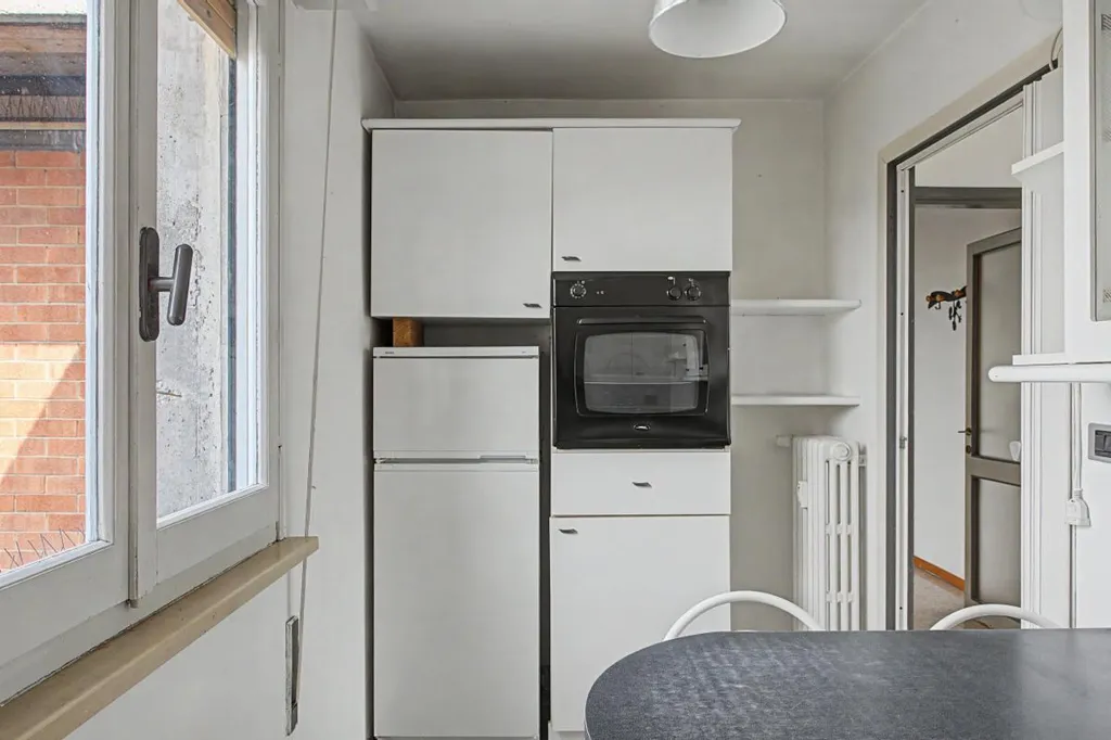 Cuisine - Central Parma Apartment with Balcony
