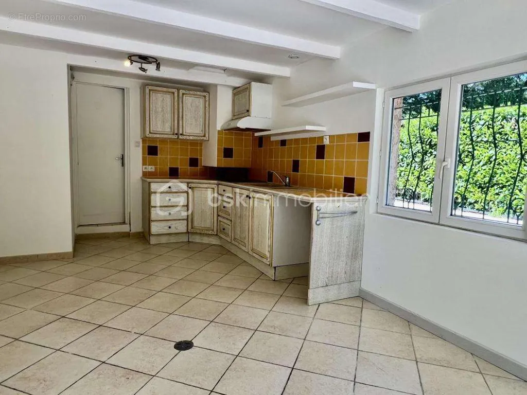 Kitchen - House with Pool and Studio in Bagnols-en-Forêt