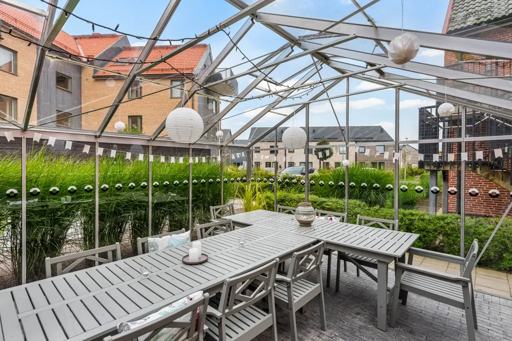 Terrasse - Modern Flat with Terrace in Viken, Skåne