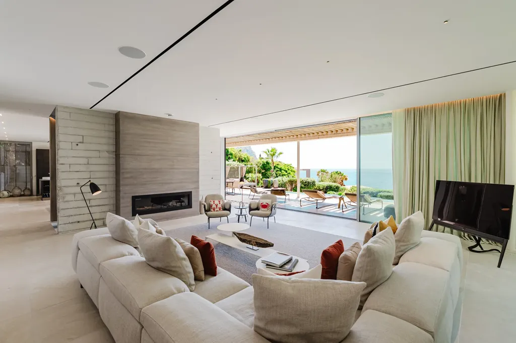 Elutuba - Villa with Sea View and Infinity Pool in Cala Llamp