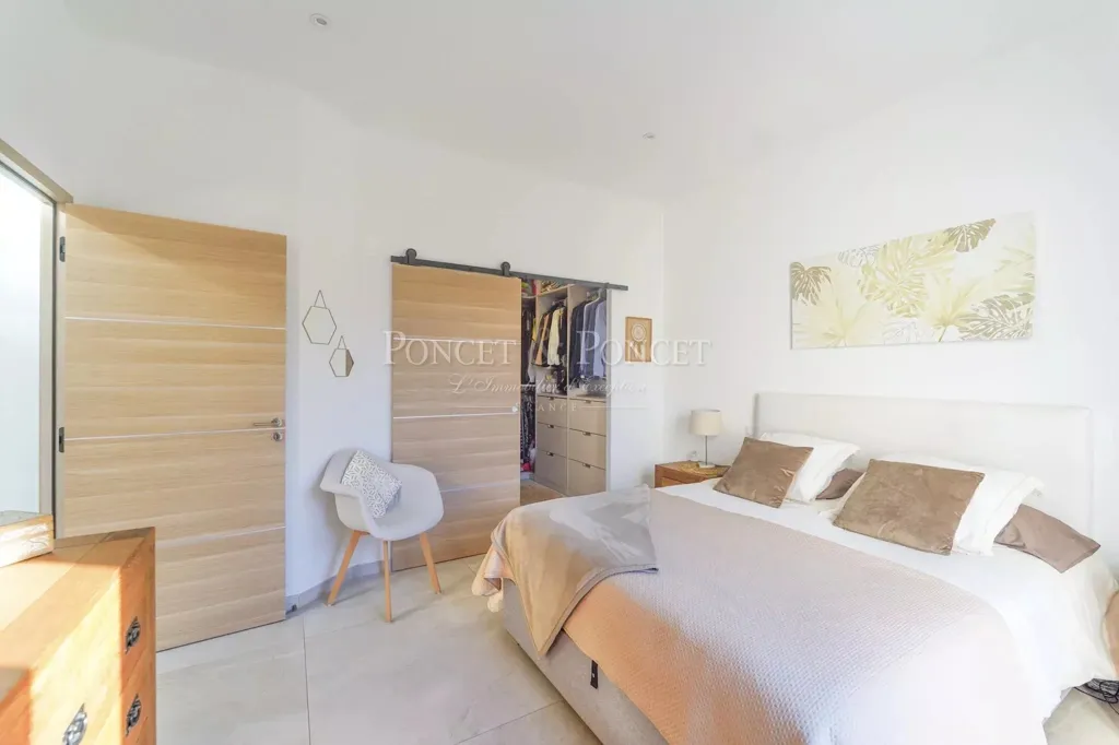 Chambres - Villa Contemporaine avec Piscine à Lattes