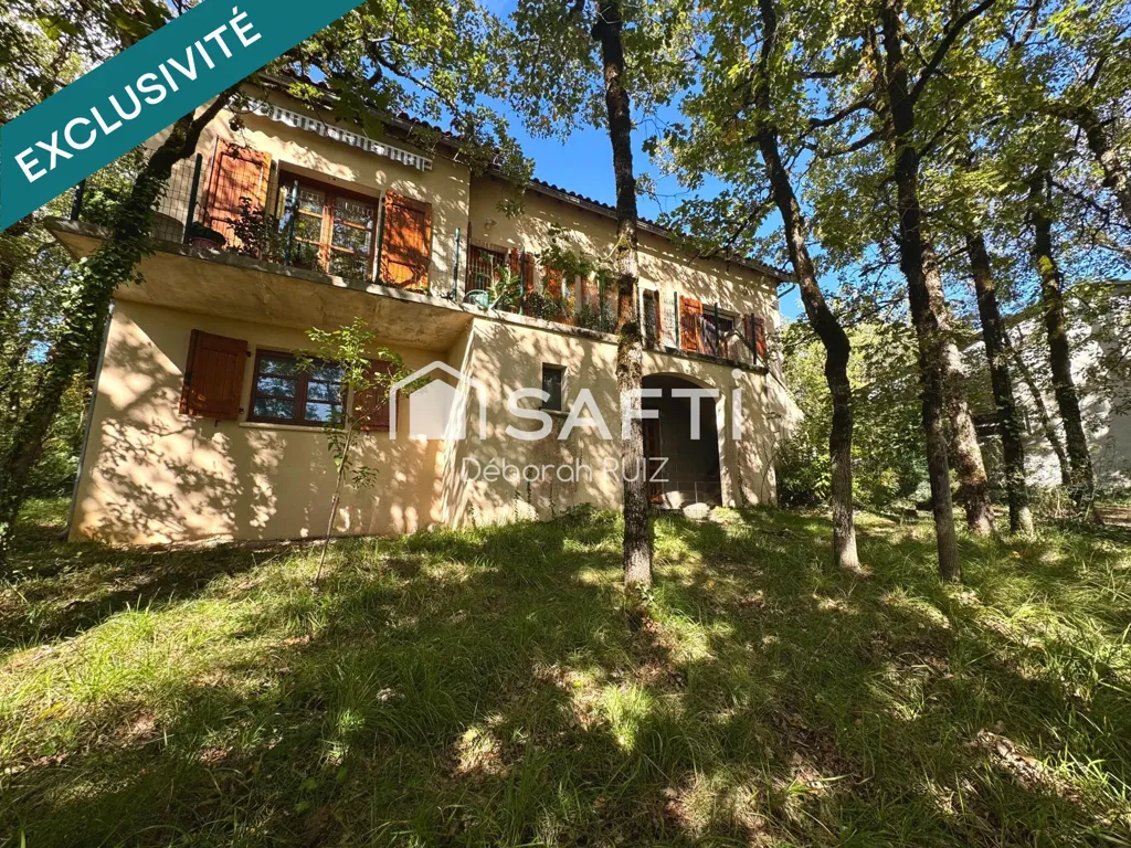 Esterno - House with Large Workshop in Quiet Area