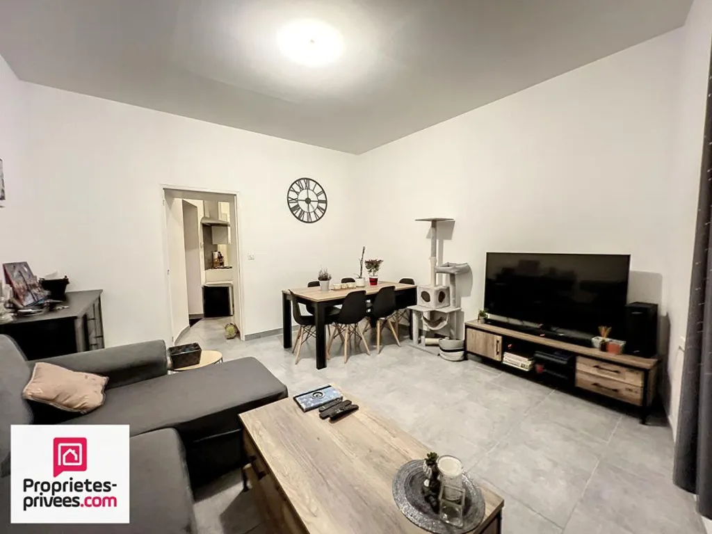 Séjour - Appartement RDC T2 Refait à Neuf à Rians