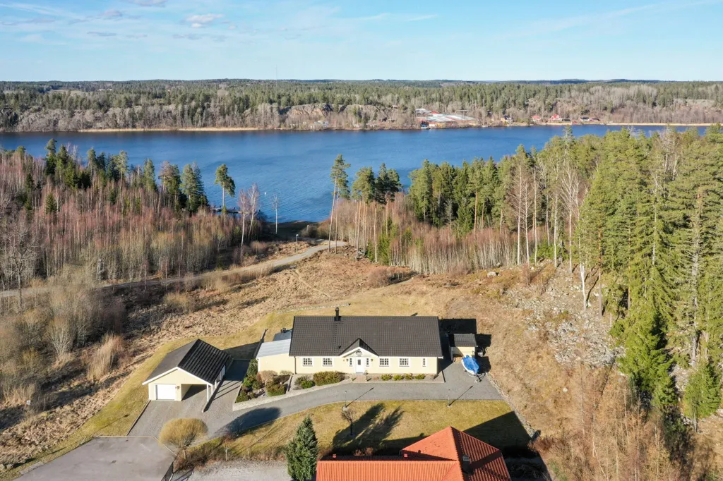 Vue aérienne - 1-Plan Villa with Mälaren View in Sundsvik