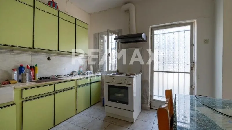 Cuisine - Corner House with Large Garden in Nea Dimitriada
