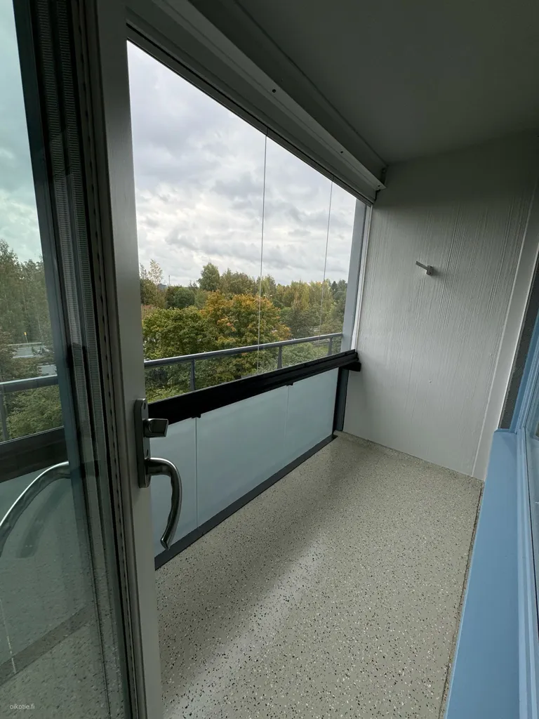 Balcon - Spacious Apartment with Balcony in Mikkeli