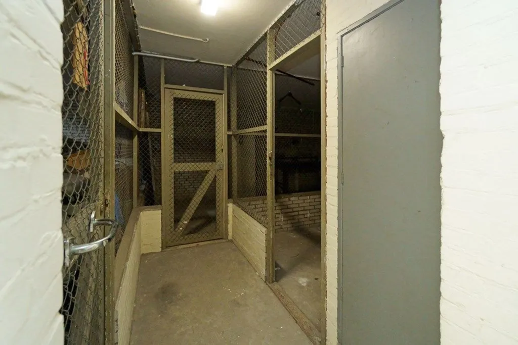 hallway_entrance