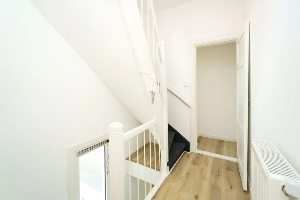 Pièces - Bright Four-Room Apartment near De Fahrenheit, The Hague