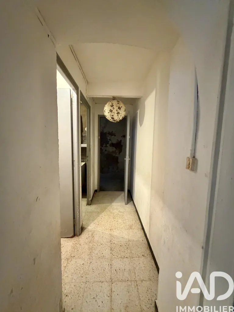 Esik - Village House with Renovation Potential in Puimisson