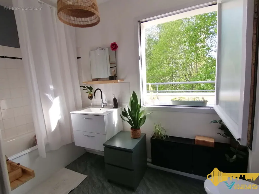 Vannitoad - Duplex with Terraces in Nantes Doulon