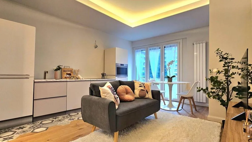 Elutuba - Luxury Flat with Balcony in Milan