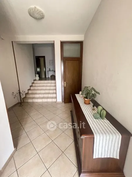 Entrée - Spacious Bifamiliar Villa in Gonzaga Centre