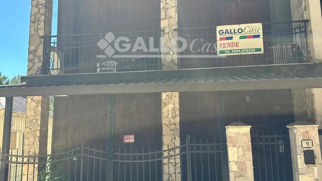 Exterior - Villa with Multiple Apartments near Camigliatello Silano