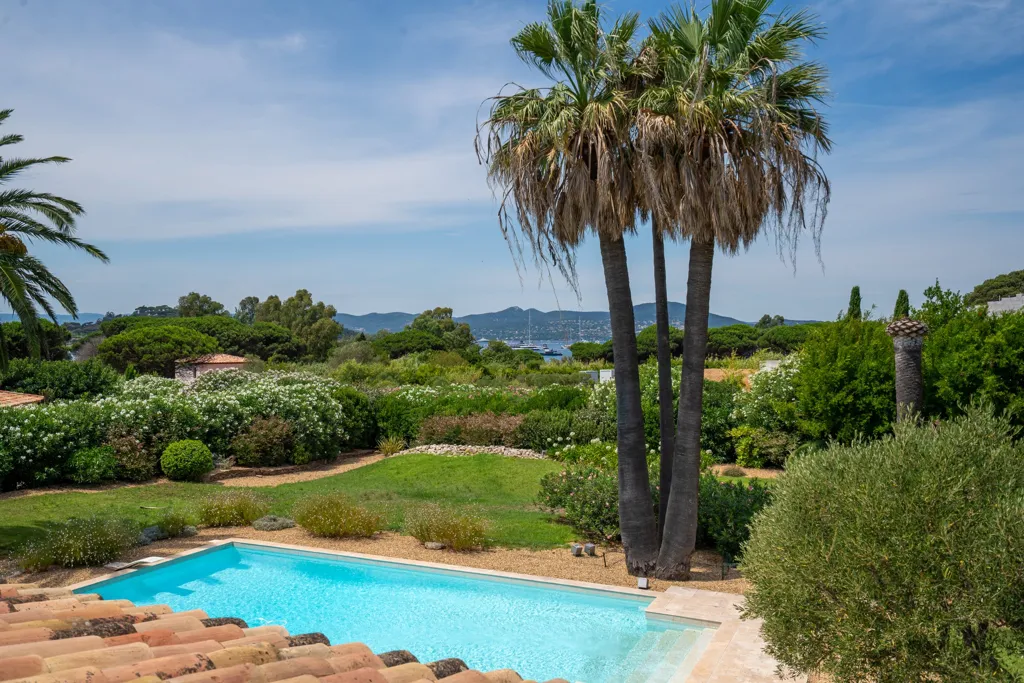 Bassein - Villa with Sea View in Saint-Tropez
