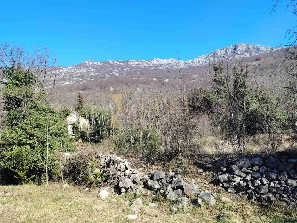 Aed - Two Stone Houses with Lake View in Tribalj
