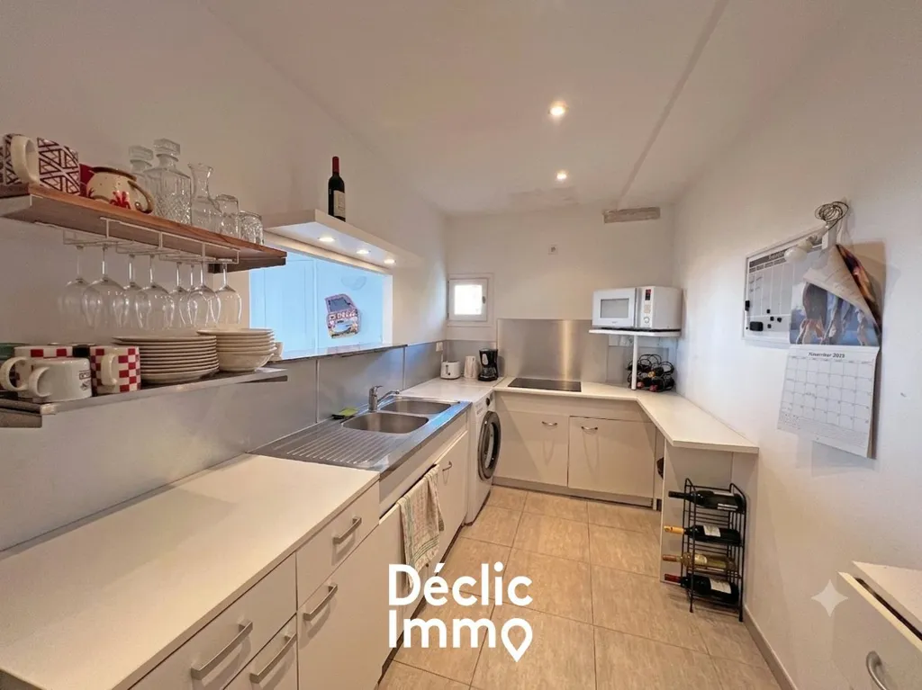 Kitchen - Two-Unit Apartment Complex near Historic Centre