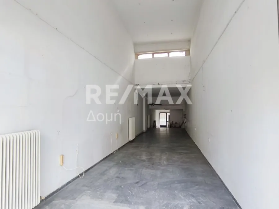 Garage - Retail Unit with High Visibility in Volos