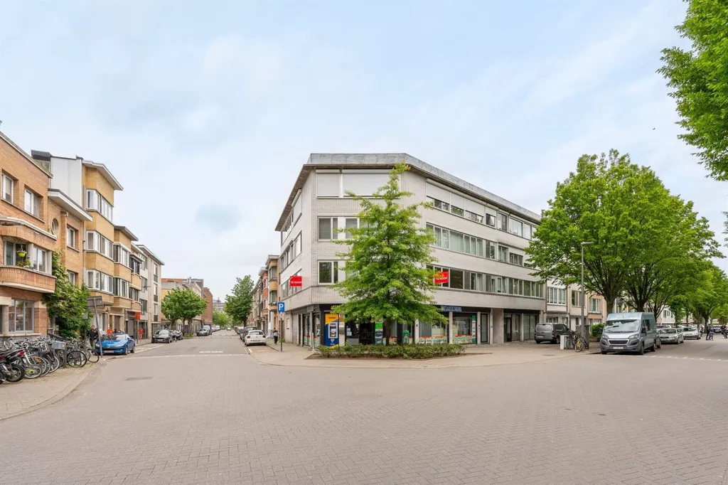 Extérieur - Appartement à Rénover avec 2 Chambres à Borgerhout