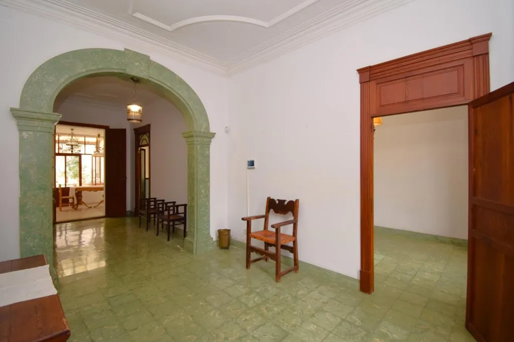 Esik - Charming Townhouse with Garage in Muro