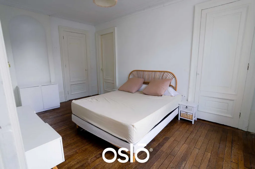 Chambres - Appartement Charmant avec Vue Dégagée à Besançon