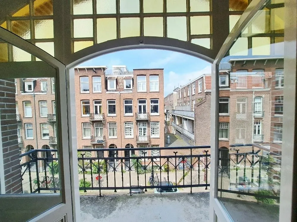 Balcon - Renovated Duplex with Large Rooftop Terrace in Amsterdam
