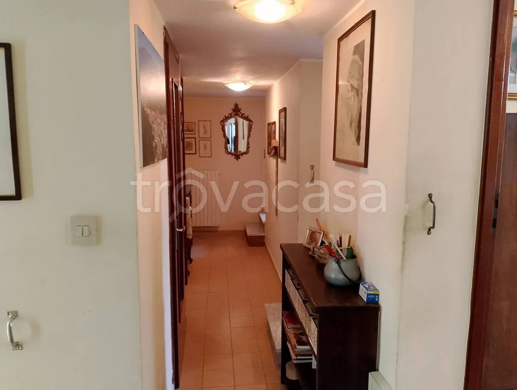 Hallway - Independent Villa with Private Garden in Barge
