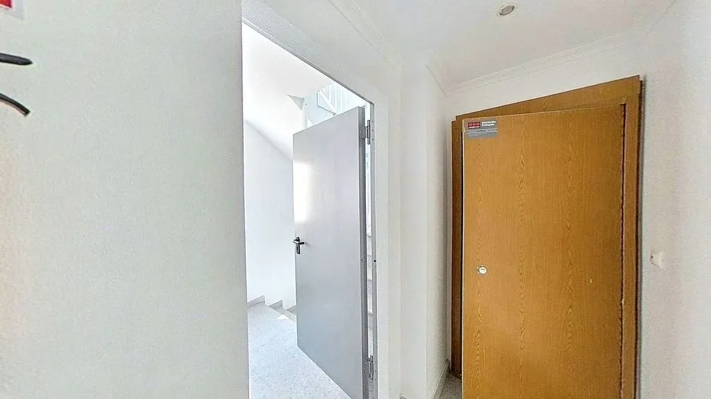 hallway_entrance