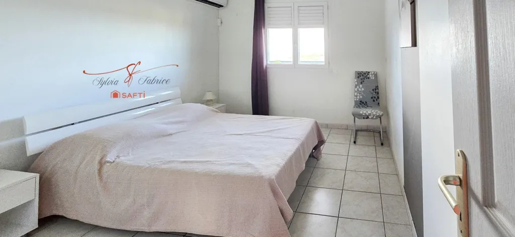 Bedrooms - T3 Apartment with Sea View in La Trinité