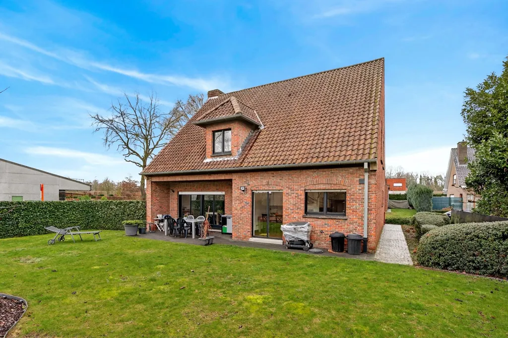 Välivaade - Detached House with Garden in Torhout