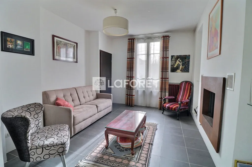 Soggiorno - House with Garden in Rueil Malmaison