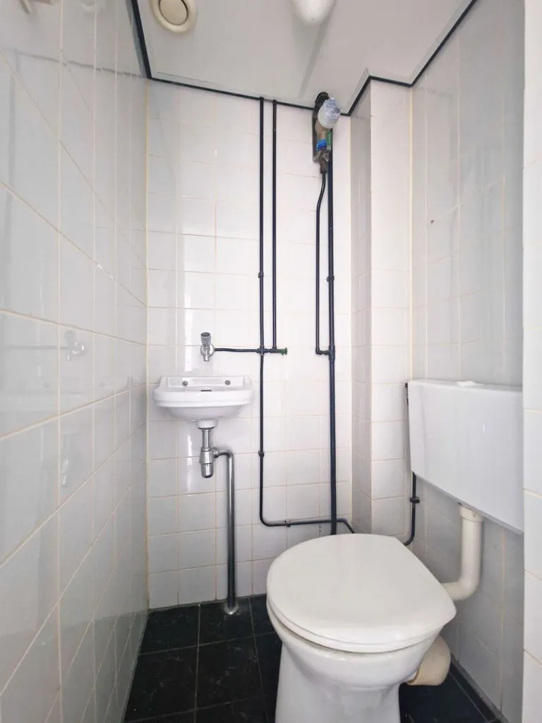 Vannitoad - 3-Bedroom Apartment with Balcony in Charlois