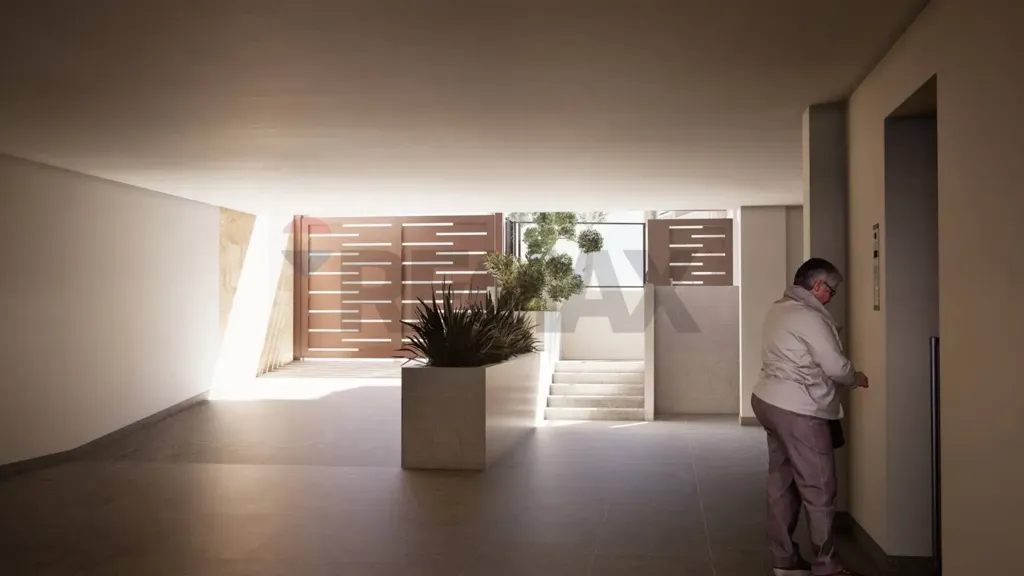 Esik - Newly Constructed Apartment with Balcony in Bitonto
