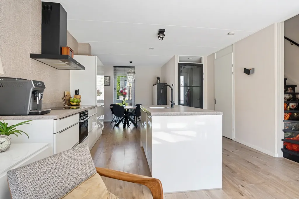 Köök - Modern Corner House with Solar Panels in 's-Gravenhage