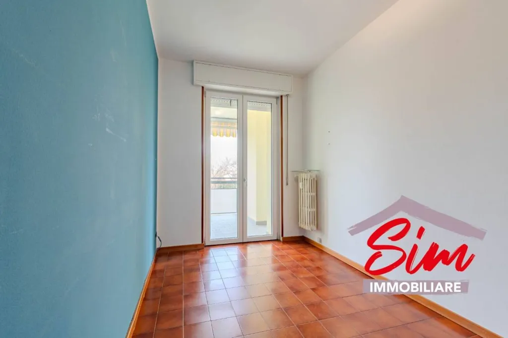 Pièces - Four-room Flat with Balcony in San Paolo