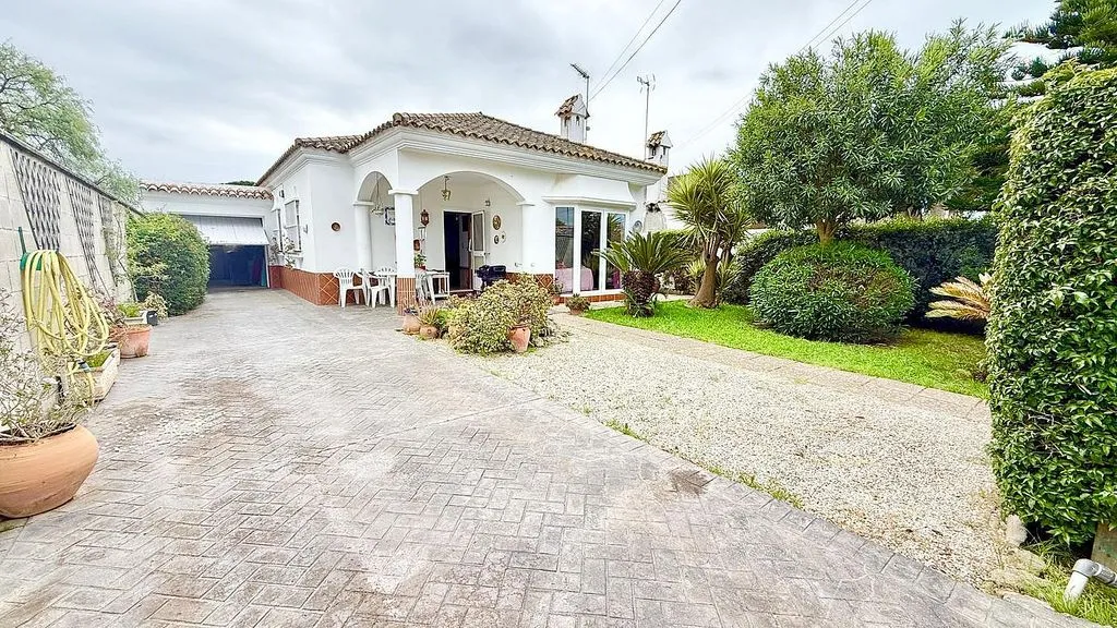 Extérieur - Chalet with Pool on Ctra de La Playa, Chiclana