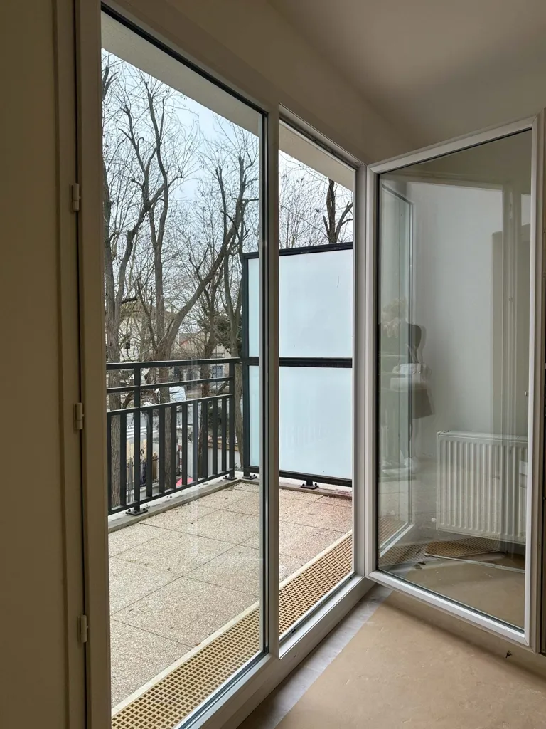 Rõdu - New T2 Apartment with Balcony in Créteil