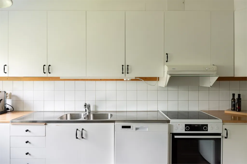 Cuisine - Apartment with Balcony in Central Västerås
