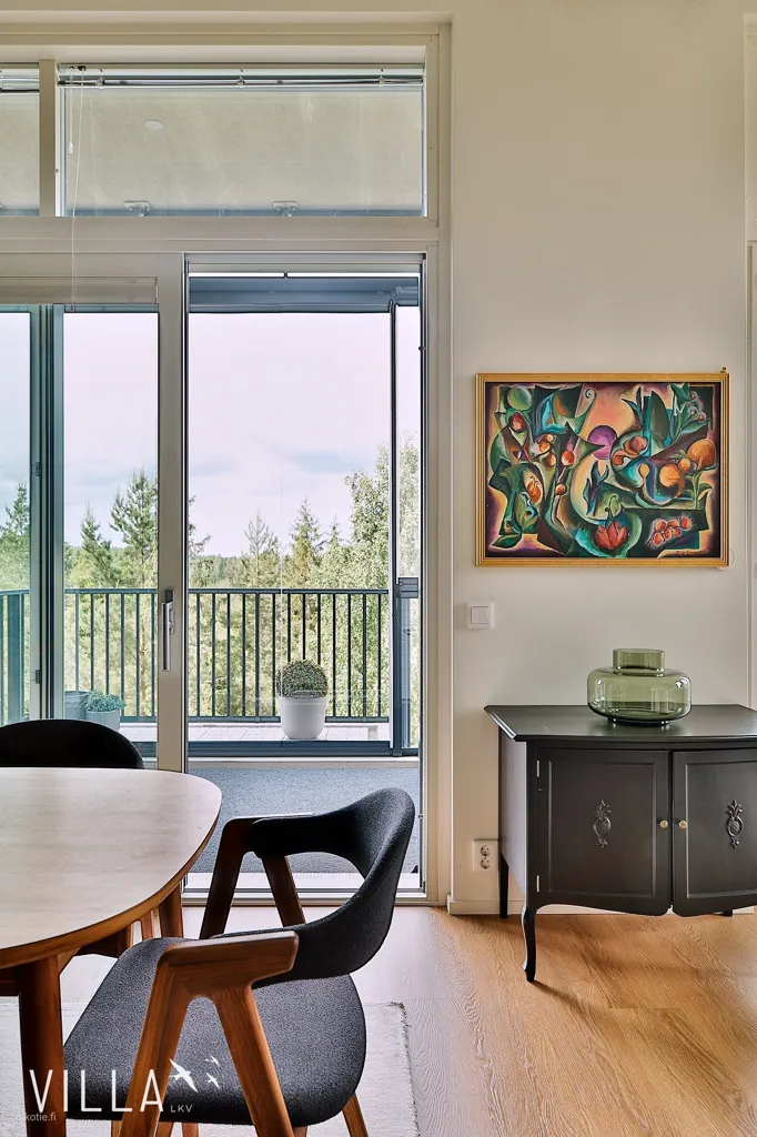 Sala da pranzo - Modern Apartment with West-Facing Balcony in Vuores