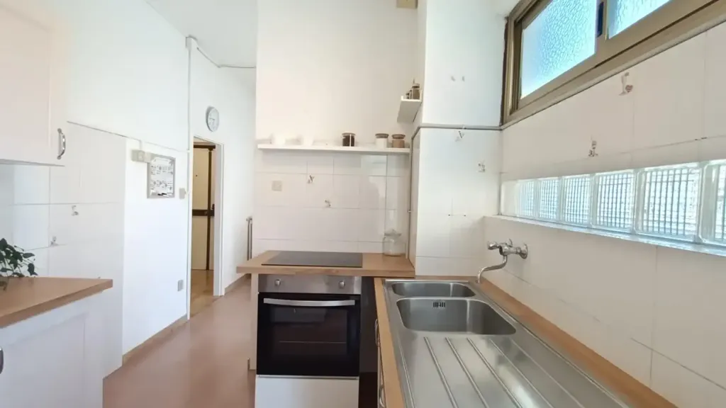 Köök - Apartment with Balcony in Pisa