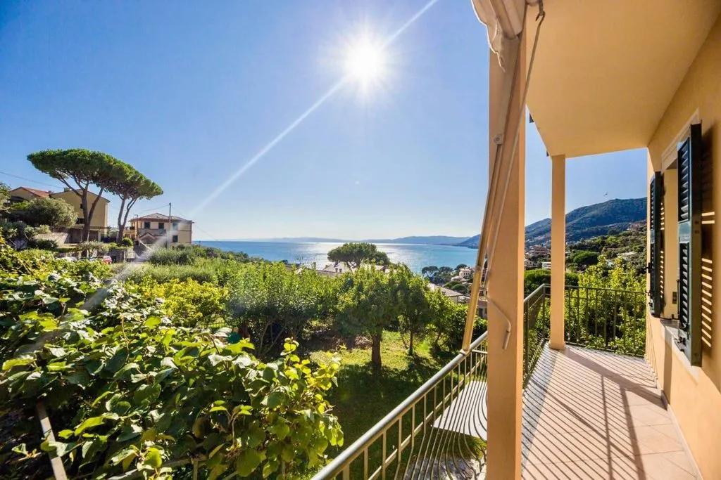 Rõdu - Luxury Villa with Panoramic Sea View in Camogli