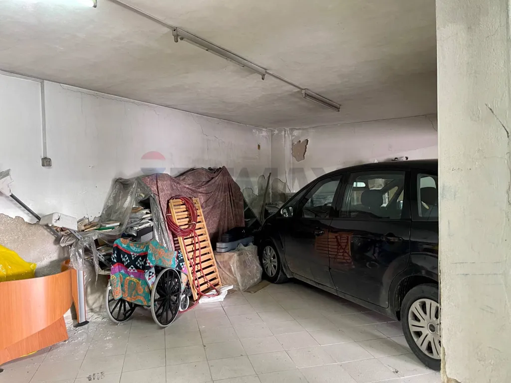 Garage - Garage/Storage in Mineo with Multiple Entrances