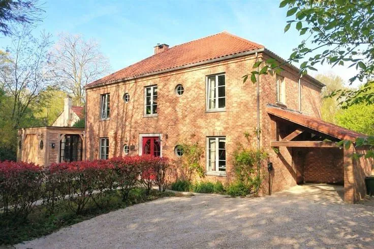 4-bedroom house in BE