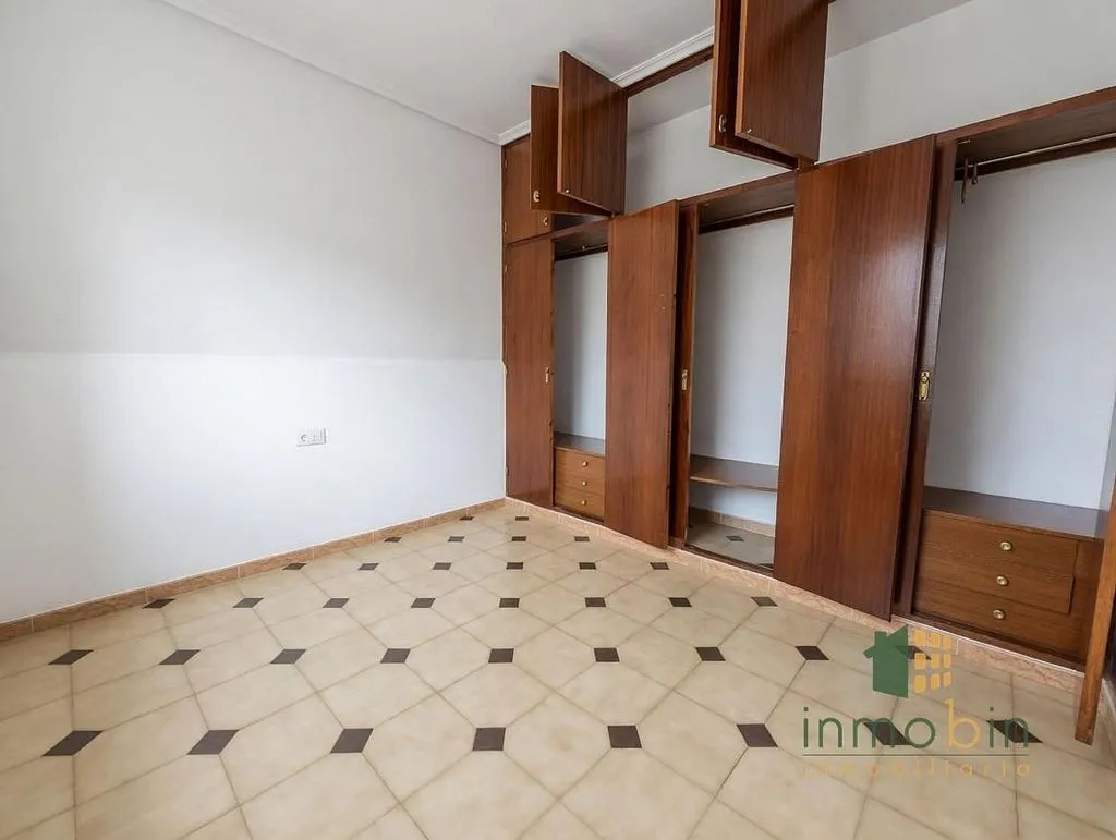 Pièces - Flat with Terrace in Don Benito