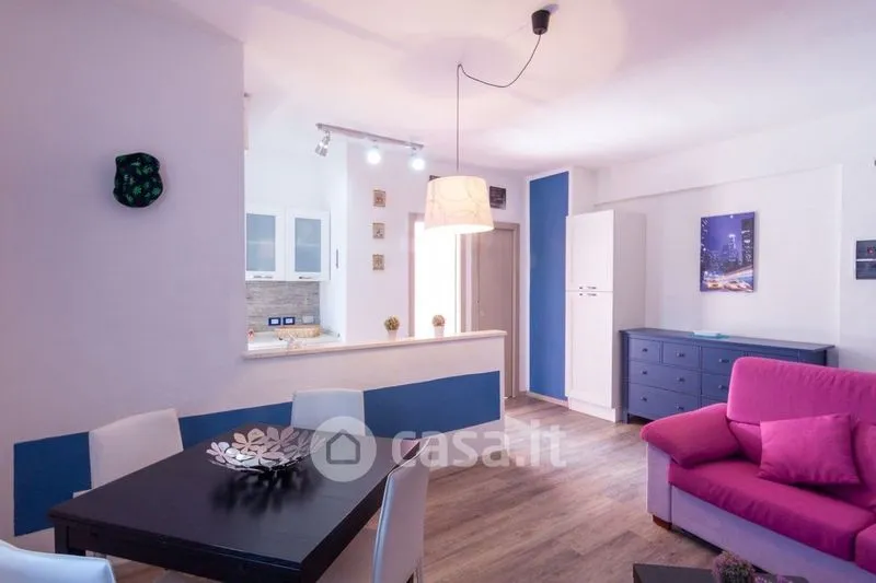 Elutuba - Rented Duplex with Terrace in Follonica