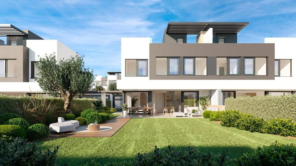 Esterno - New Semidetached House with Pool in Estepona