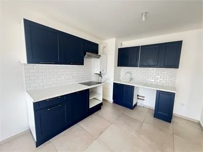 Cuisine - Appartement 2 Pièces avec Balcon à Vaires-sur-Marne