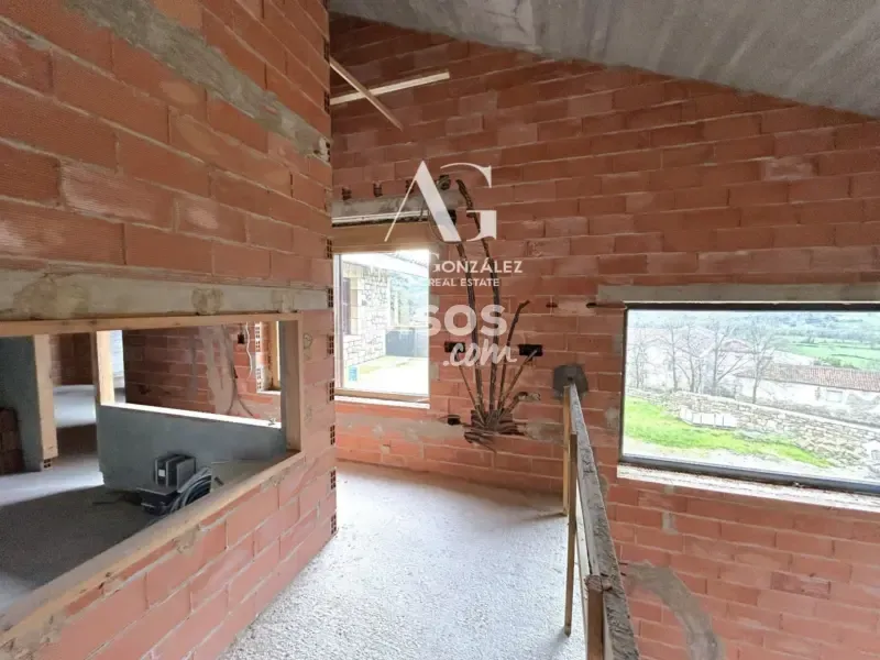 Toad - House with Valley Views in Villacarriedo
