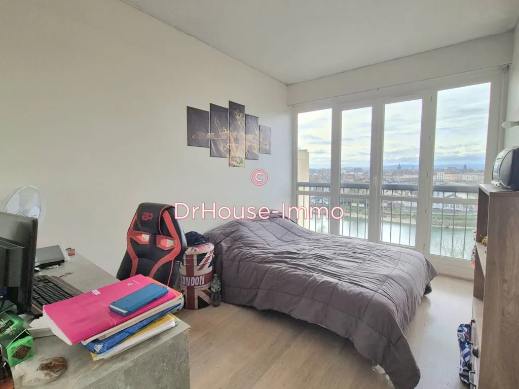 Magamistoad - Spacious Flat with River View in Chalon-Sur-Saone